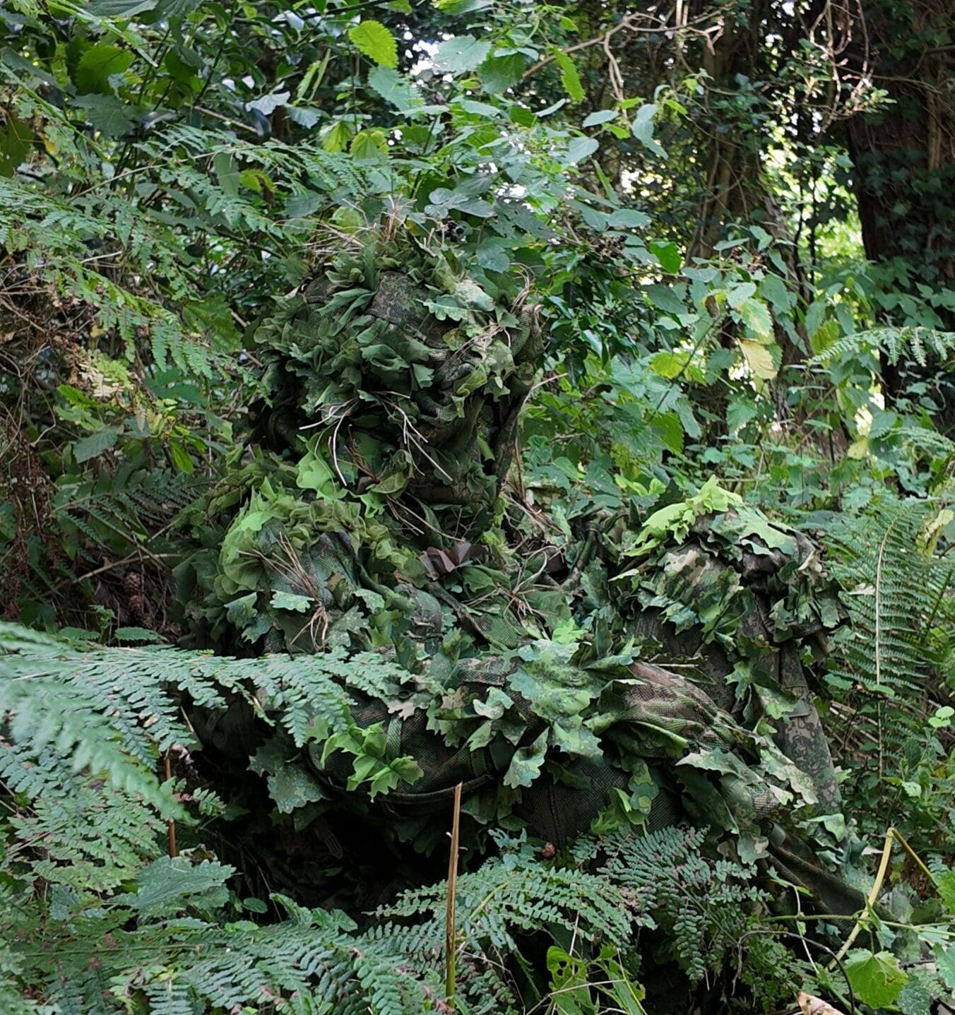 Green Ghillie Suit - Woodland Camouflage for Hunting & Airsoft